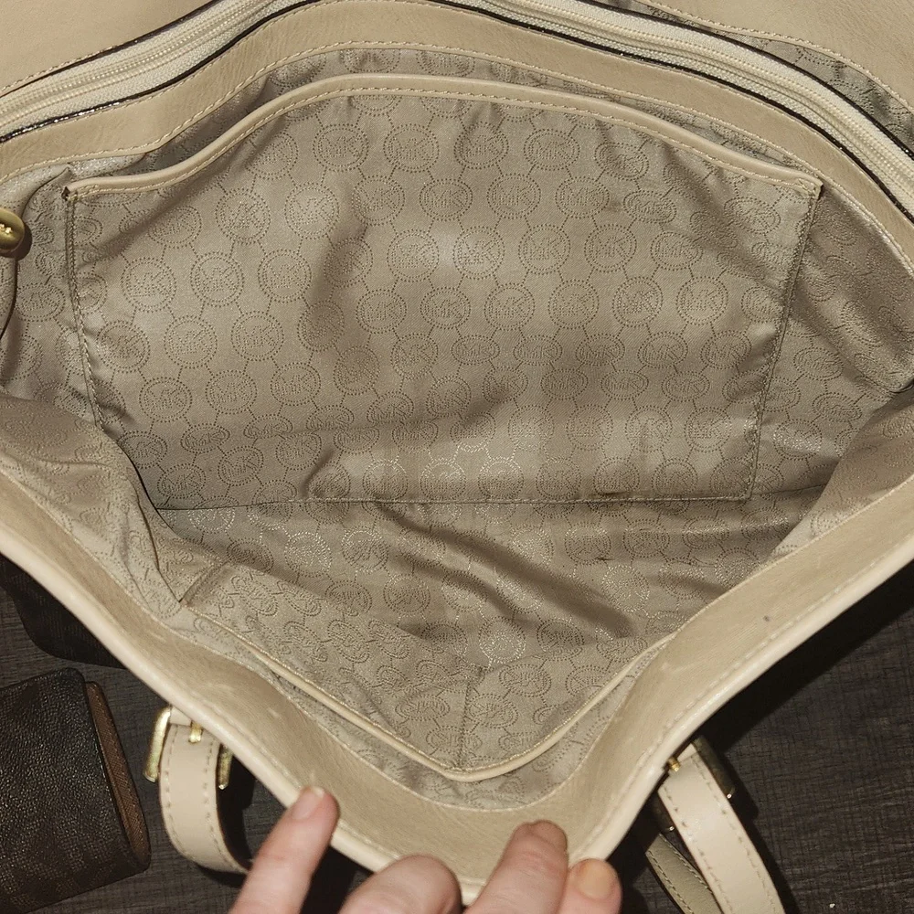 Purse - Picture 5 of 7